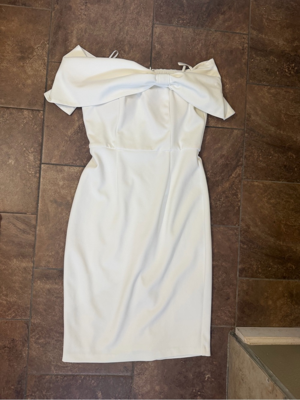 Vince Camuto Off-Shoulder White Bow Sheath Dress